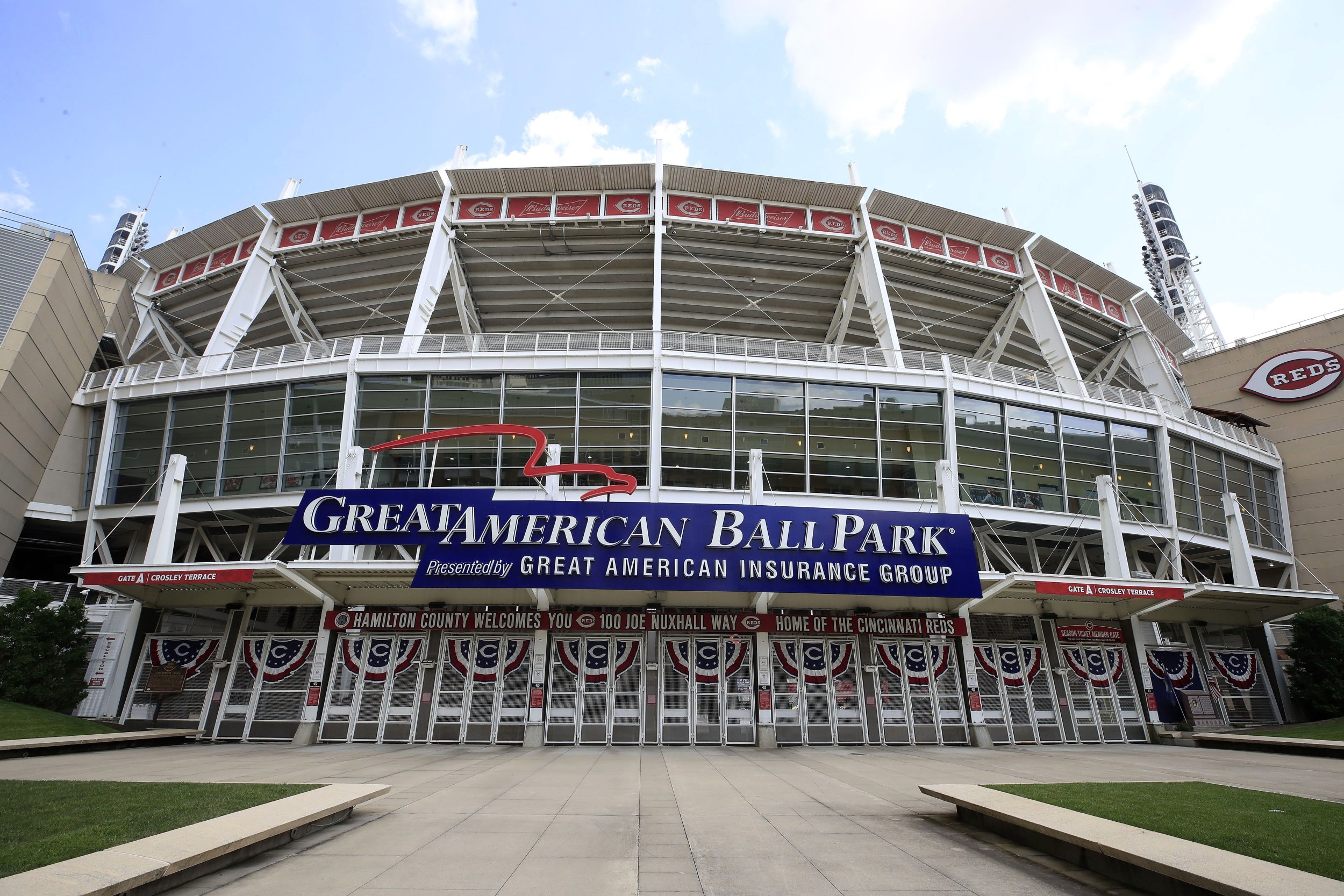 Reds Announcer Thom Brennaman Blasted On Social Media After Anti Gay