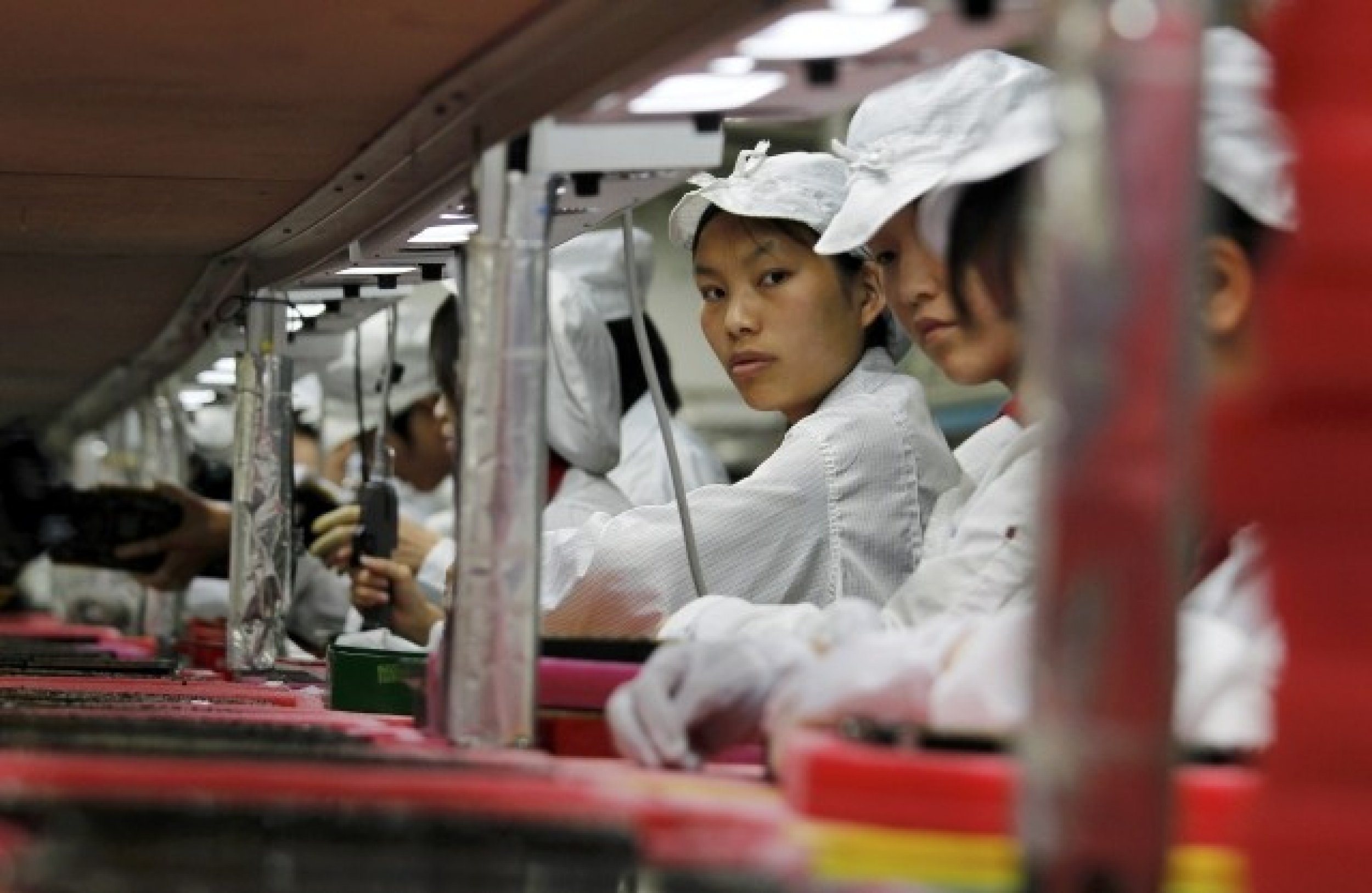 What It S Really Like Inside The Foxconn Factories That Make The Iphone