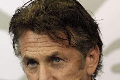 Sean Penn during a news conference after a meeting with Uruguay&#039;s President Mujica at the presidential house in Montevideo