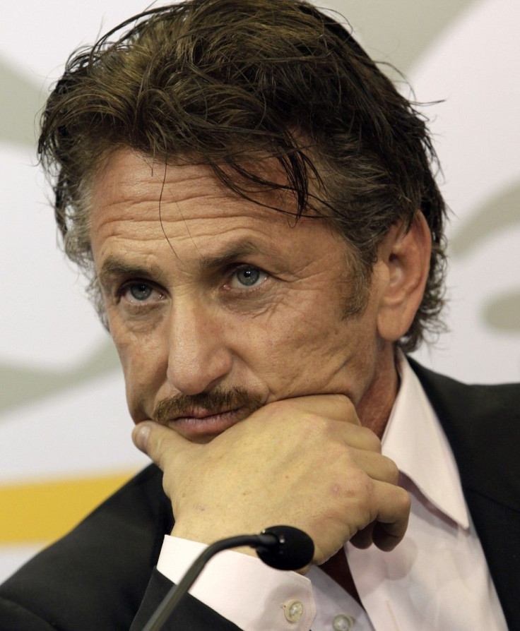 Sean Penn during a news conference after a meeting with Uruguay&#039;s President Mujica at the presidential house in Montevideo