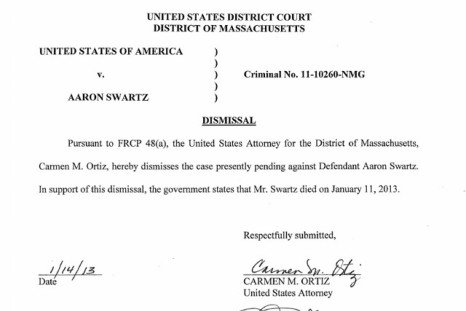 Federal prosecutors drop charges against Aaron Swartz