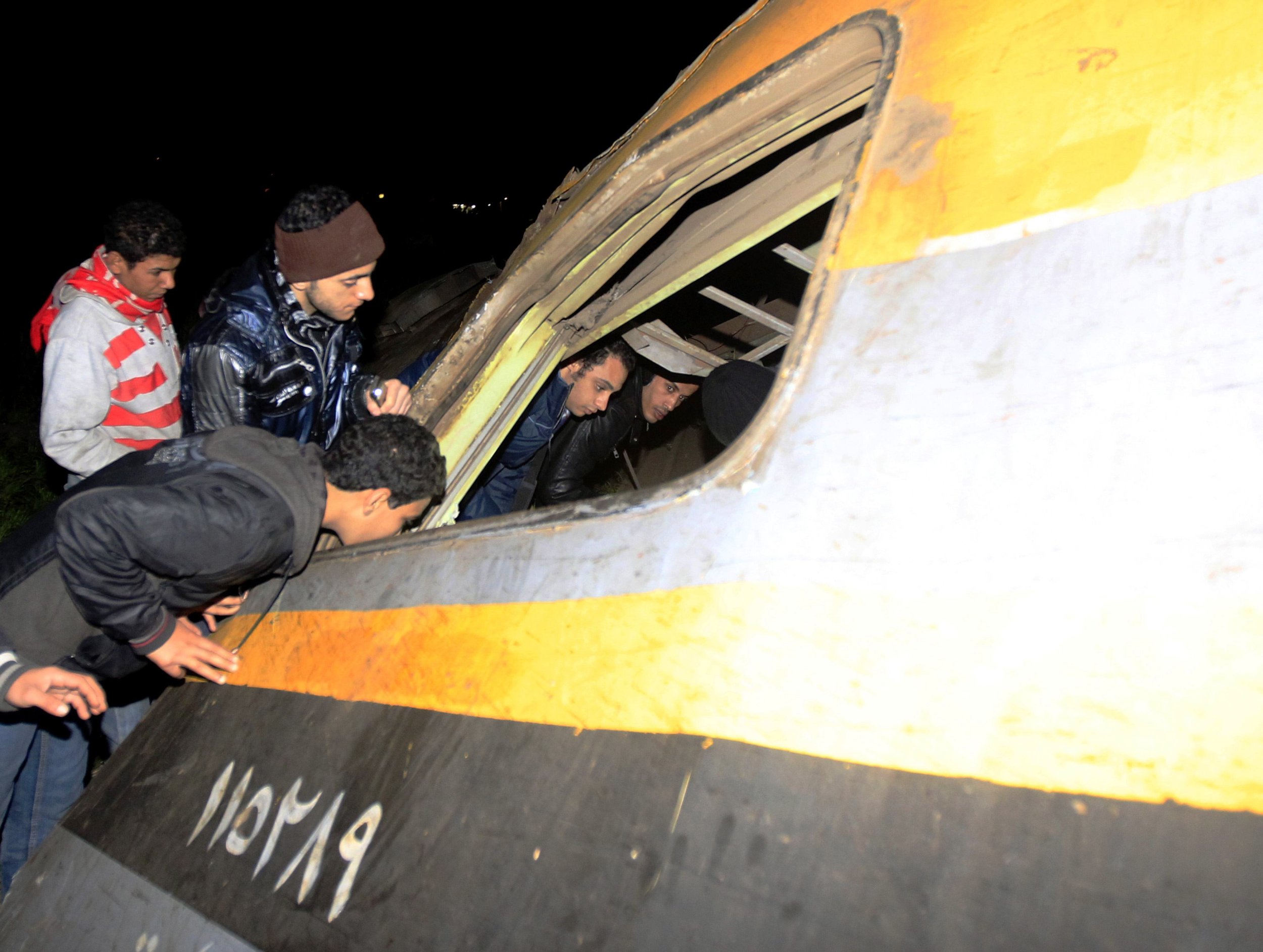 Military Train Derailed Killing 19 Near, Cairo, Egypt