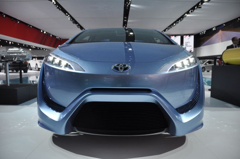 Toyota FCV-R hydrogen fuel cell concept car