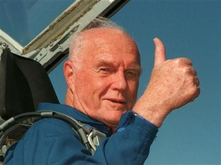 Ohio Senator John Glenn gives the thumbs up sign from the cockpit of his T-38 jet aircraft as he arrives at the Kennedy Space Centre October 26, 1999.