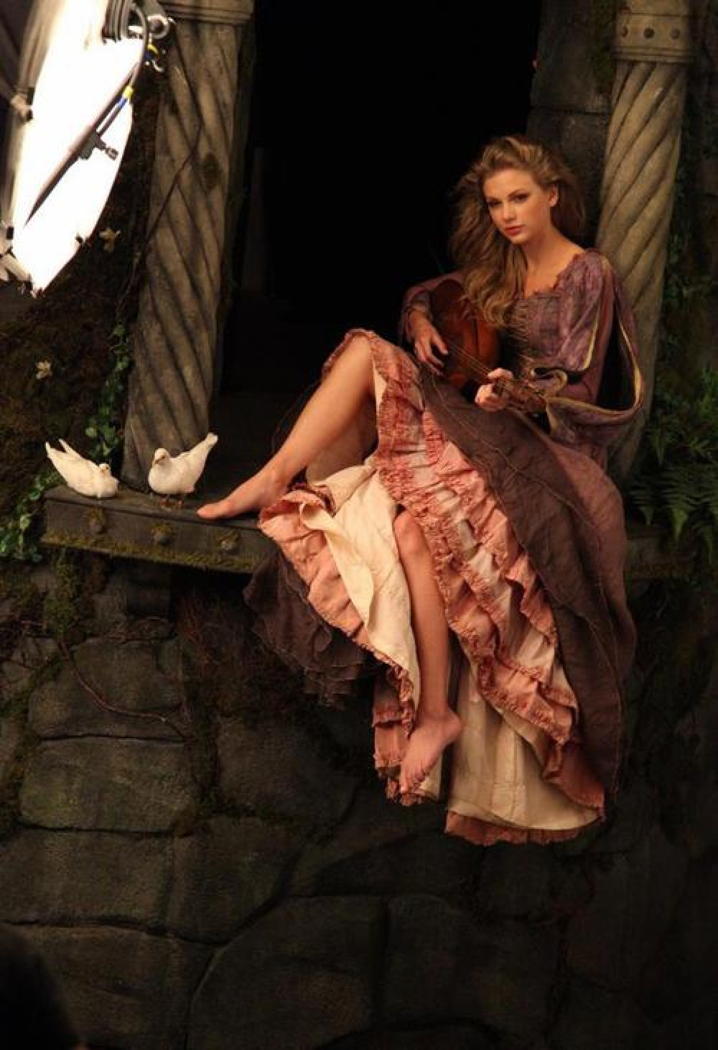 Rapunzel and her guitar 