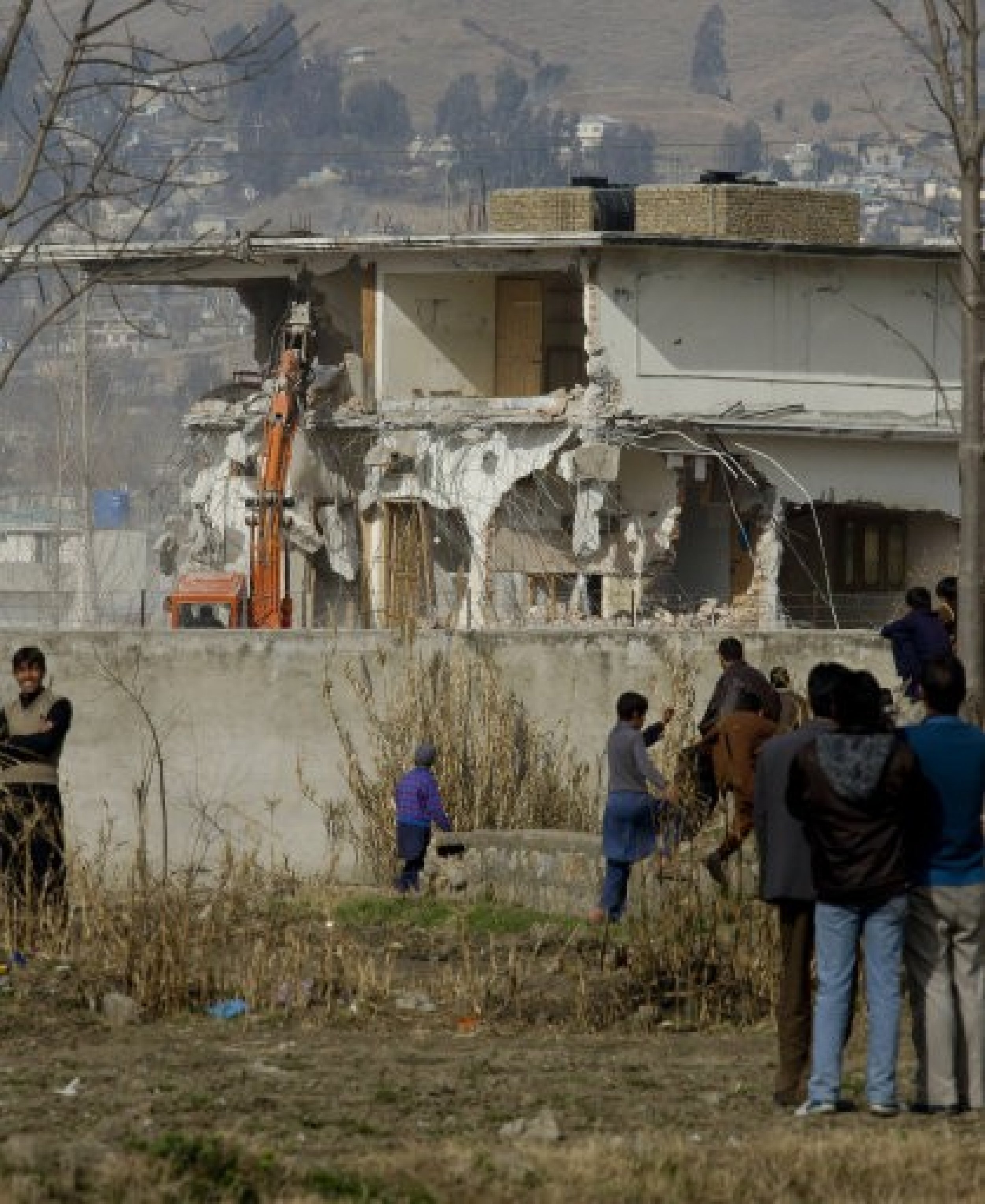 Osama bin Laden Hideout Being Demolished by Pakistani Forces