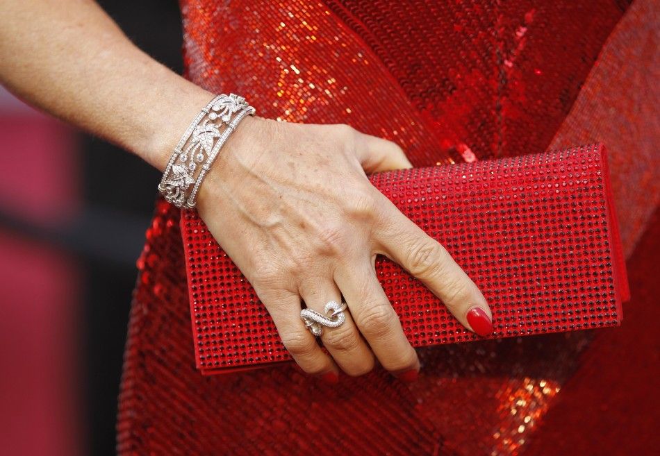 Oscars 2012 Red Carpet Celebrity Jewelry and Accessories Details