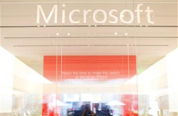 Microsoft Edges Tech Rivals over Patent Rights Bid on AOL Auction