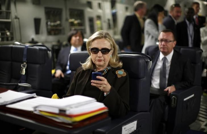 Clinton On Military Plane 