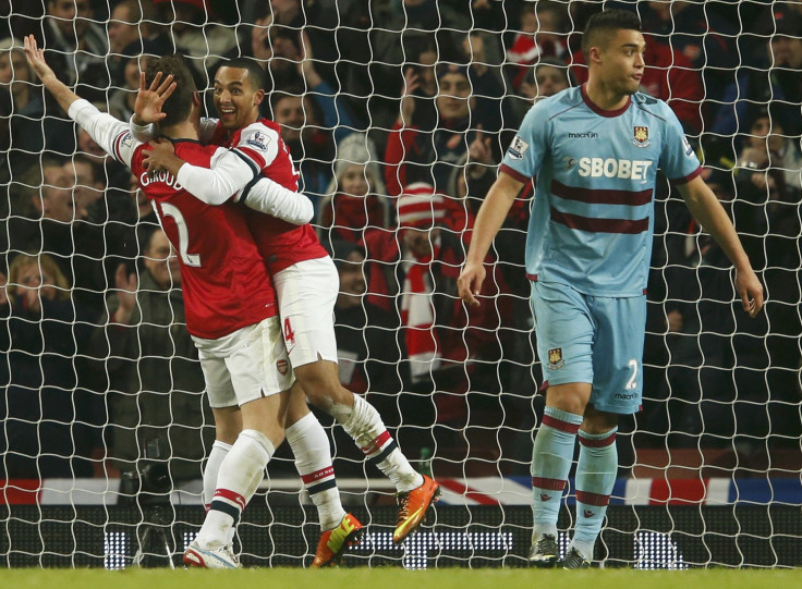 Theo Walcott and Olivier Giroud 