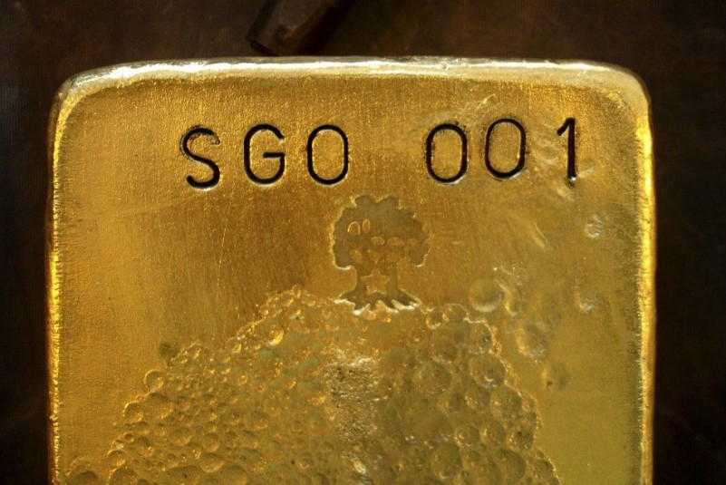 Gold Falls For Fourth Day As Euro Sags