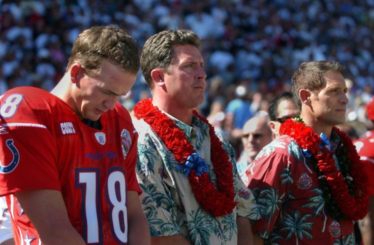 Peyton Manning and Dan Marino before the 2005 Pro Bowl in Honolulu.