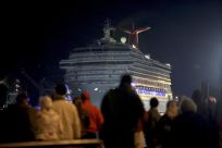 Cruise Ship Bus Breaks Down