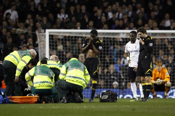 Fellow players have taken to Twitter to voice their support for Fabrice Muamba, after the Bolton midfielder collapsed on the field during an FA Cup tie with Tottenham on Saturday.