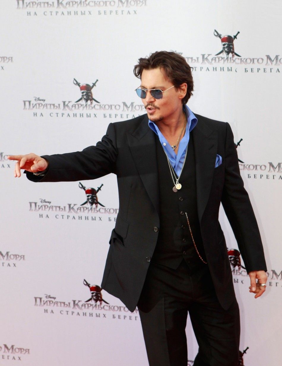 Johnny Depp Selected for Fashion Icon Award 2012 PHOTOS