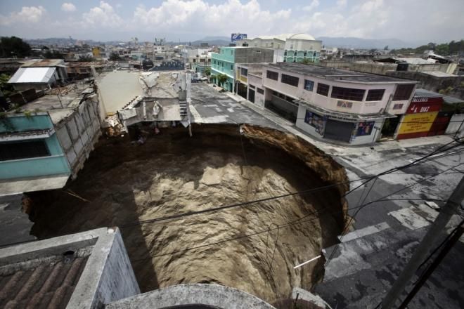 Terrifying Sinkhole Pictures From Around World 