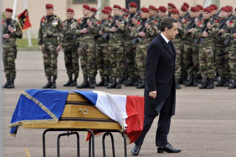 Frances President Sarkozy attends a ceremony at the 17th RGP paratroopers regiment in Montauban
