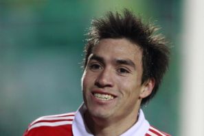 While negotiations for Benfica&#039;s Nicolas Gaitan (pictured) are ongoing, United have handed trials to a trio of Brazilian teenagers, according to reports.