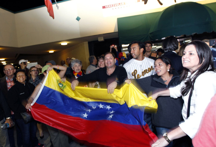 Venezuelans in US celebrate Chavez death