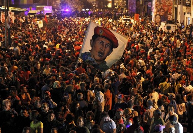 Supporters of Chavez gather in Caracas