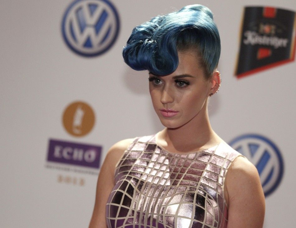 Katy Perry Dazzles Echo Music Awards Red Carpet and Stage 