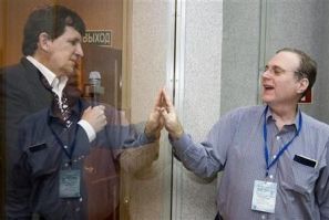 U.S. entrepreneur Charles Simonyi (L) meets his friend, Microsoft co-founder Paul Allen at the Baikonur cosmodrome March 25, 2009.