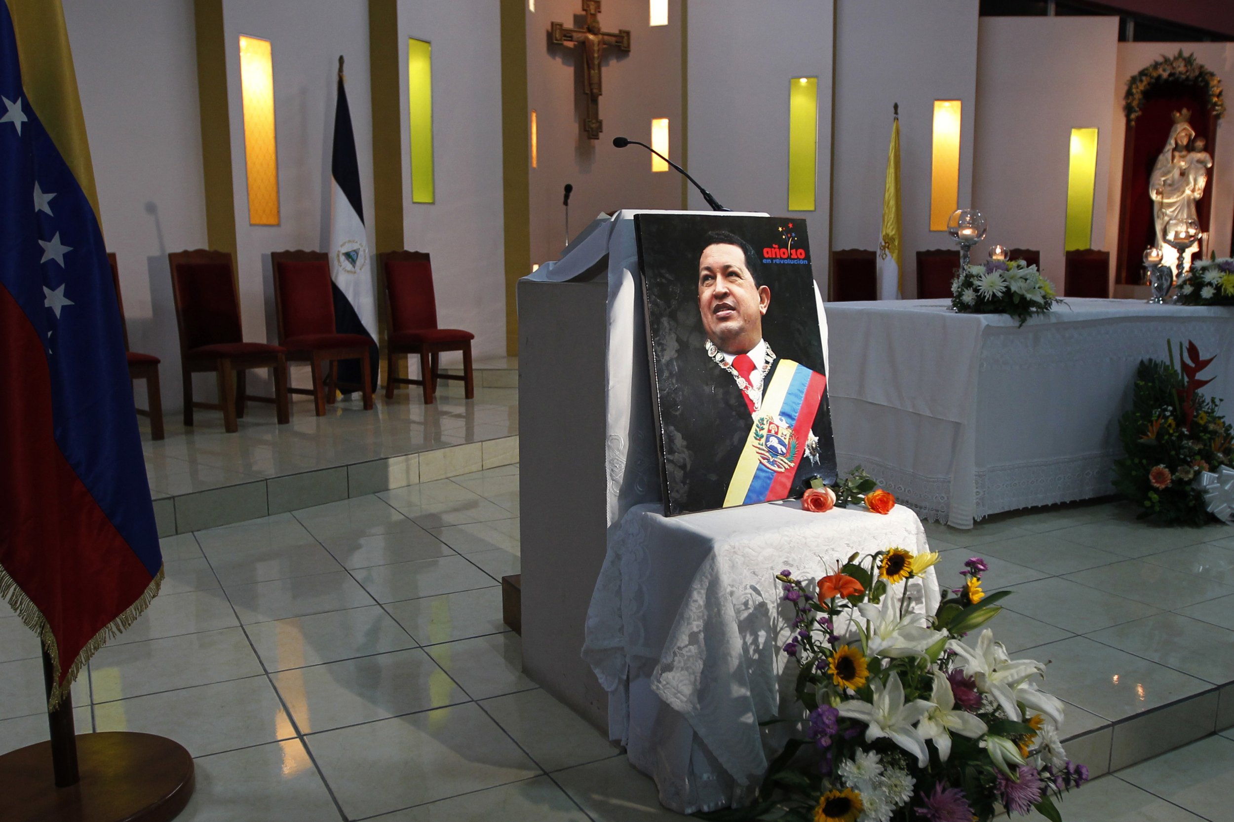 Chavez Joins Lenin And Mao In Glass Casket Eternity Ibtimes