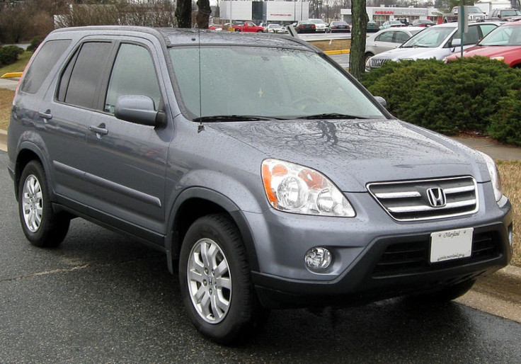 A parked 2006 Honda CR-V.