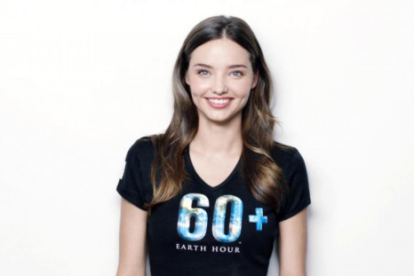 Victoria Secret&#039;s Angel Miranda Kerr Conducts Earth Hour Free Yoga Class for Public