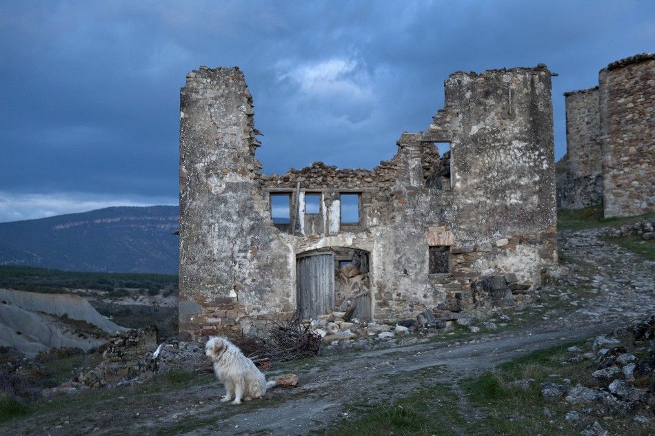 Travel to Esco Ruins, the Abandoned Village in Spai