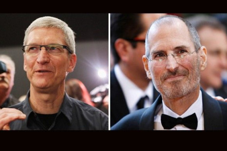 Tim Cook(L) and Steve Jobs