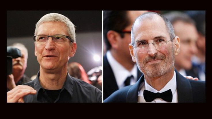 Tim Cook(L) and Steve Jobs