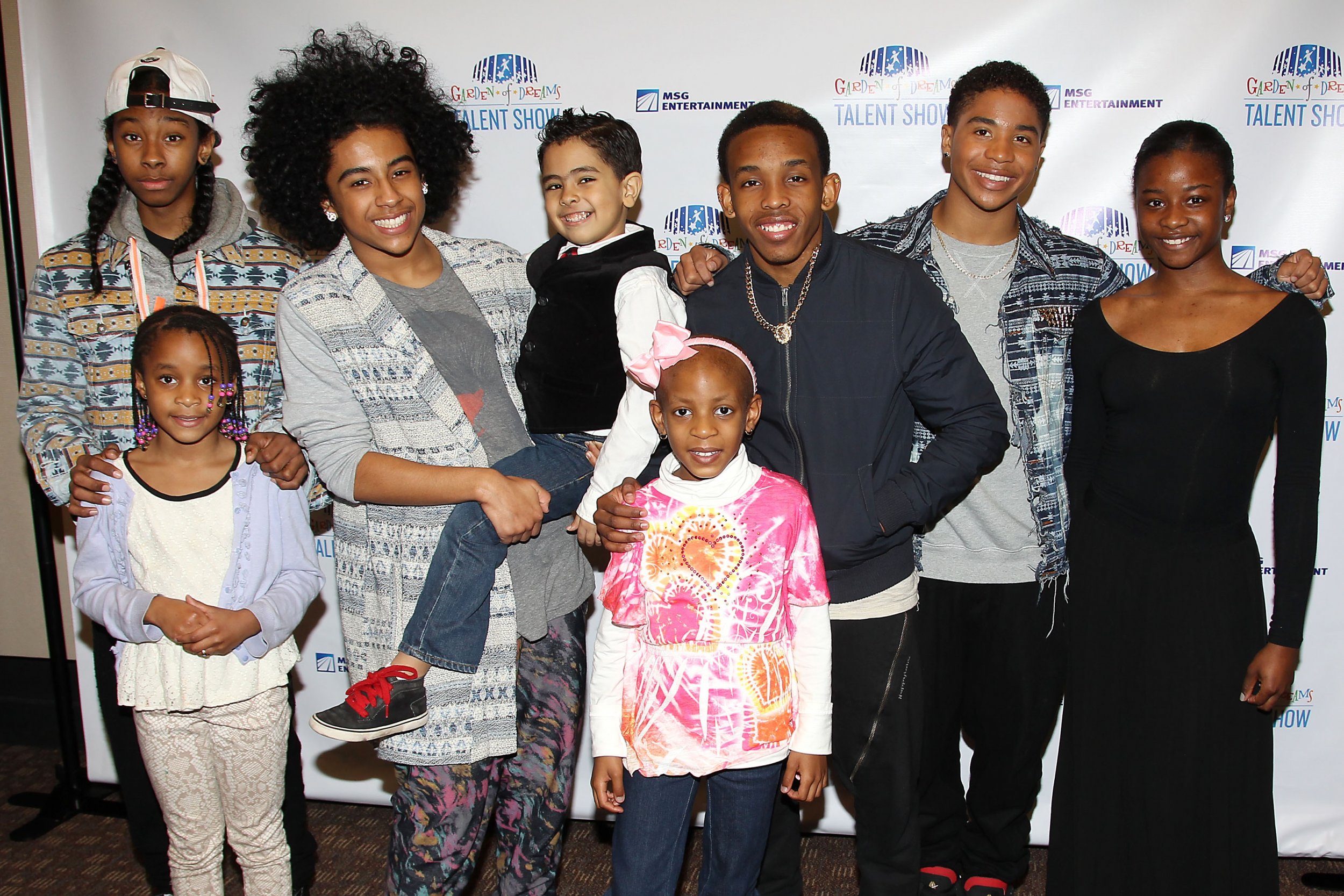 Mindless Behavior with Performers