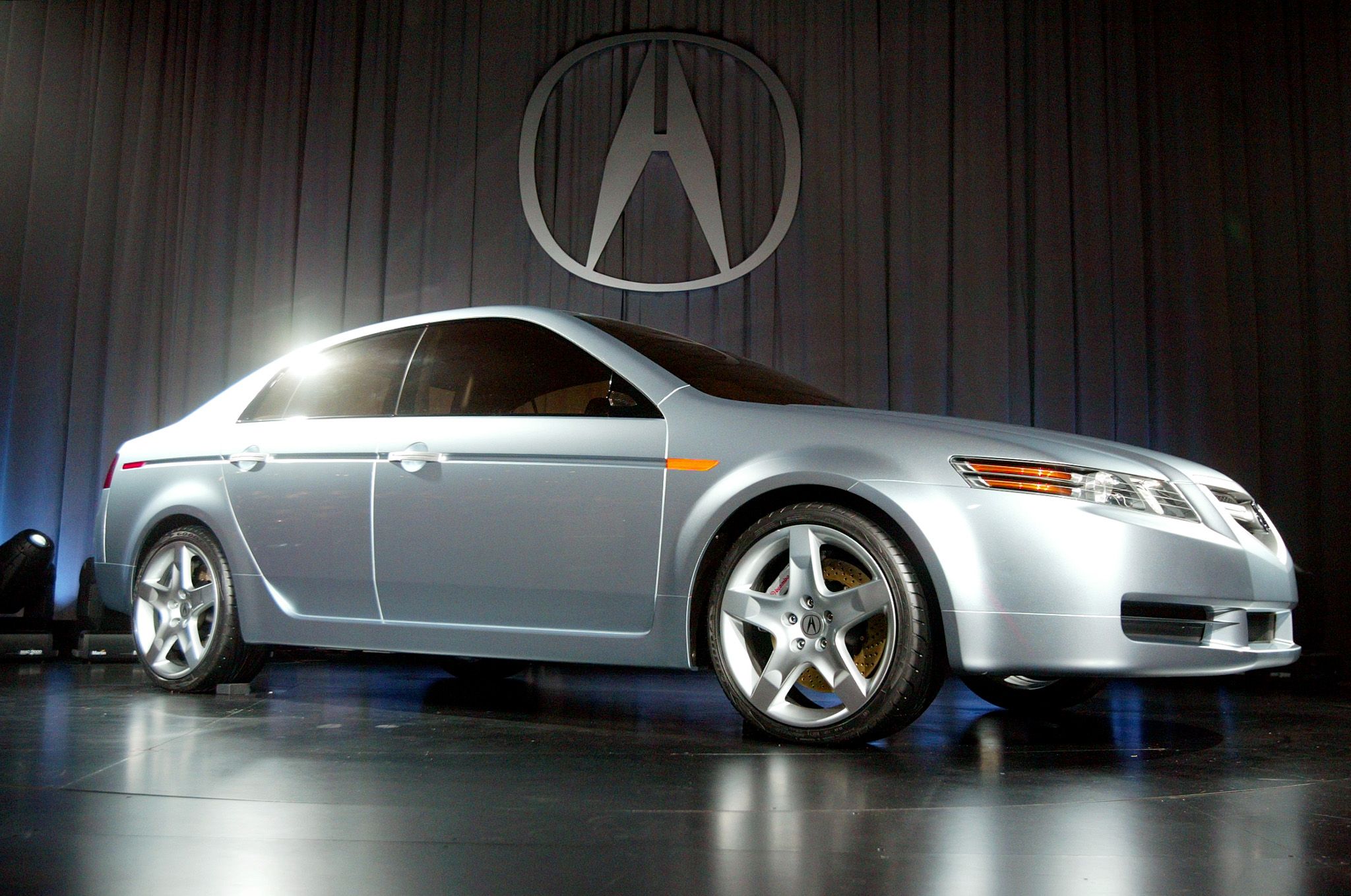10,000-15,000 -- Sedans -- 2005 Acura TL