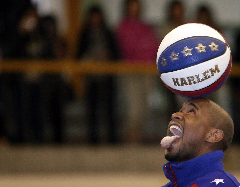 Amazing Dunk Video Harlem Globetrotter Dunks Without Jumping