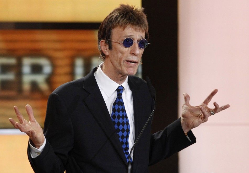 Время барри. Робин Хью Гибб. Robin Gibb in 2011. Робин Гибб певец. Робин Гибб последние фото.