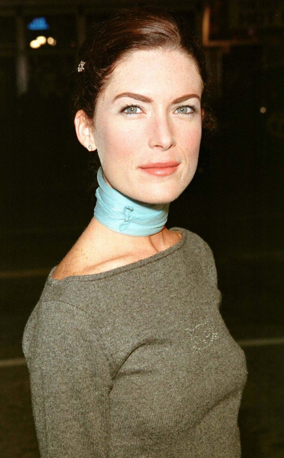 Actress Lara Flynn Boyle arrives as a guest at the Los Angeles premiere of the new drama film quotBelovedquot October 12 1998