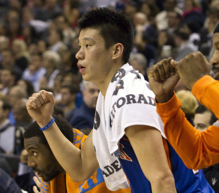 Jeremy Lin chatted on Facebook with his fans for almost an hour Monday night.