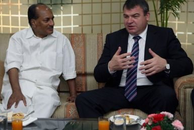 Russia&#039;s Defence Minister Serdyukov speaks with his Indian counterpart Antony in New Delhi
