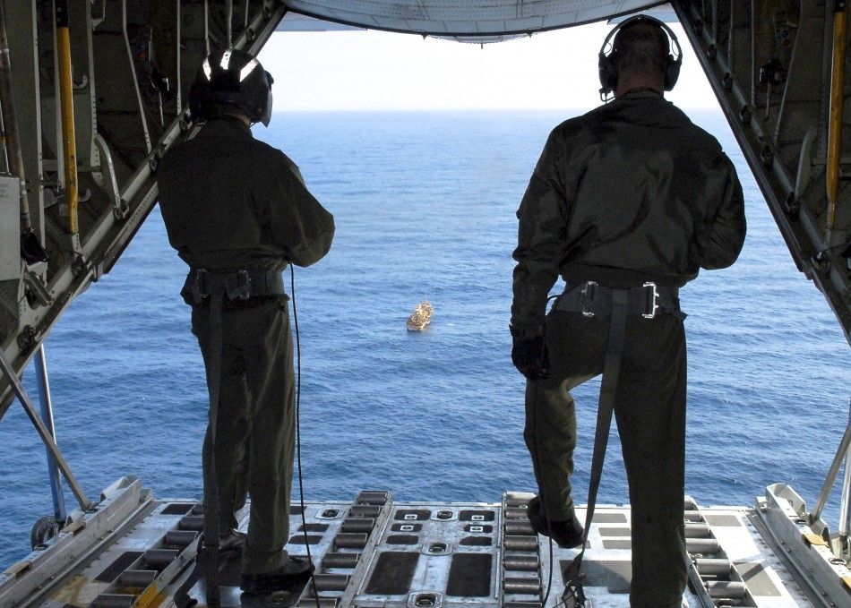 US Coast Guard Canon Fire Sinks Japanese Ghost Ship Adrift Since Tsunami PHOTOS