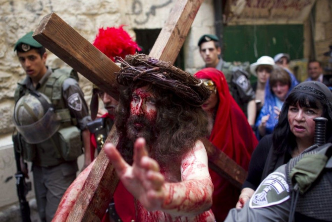 What is Good Friday? Pictures of Holy Day from Around the World 