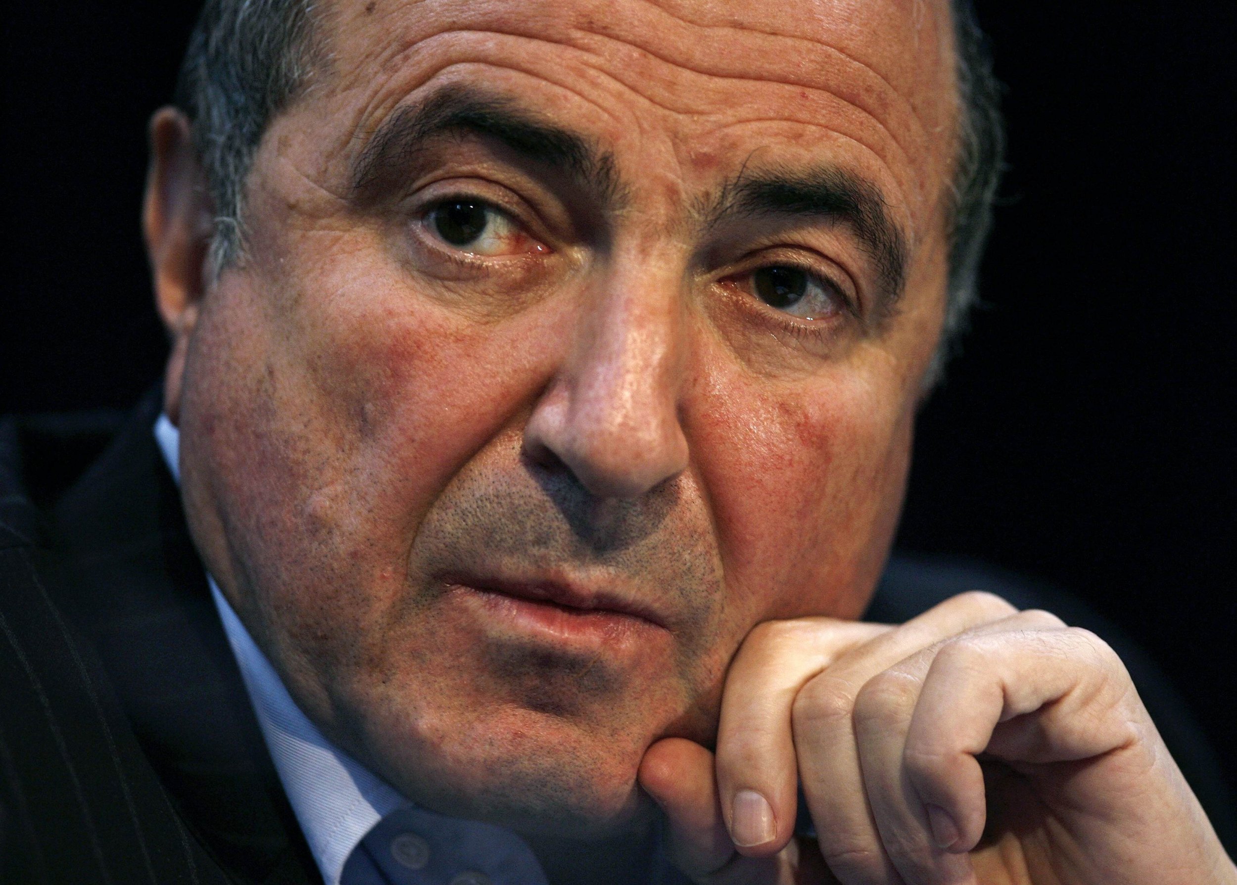 Russian Oligarch Berezovsky, Putin Foe, Found Dead | IBTimes