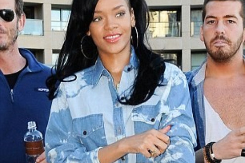 Rihanna And Chris Brown Back Together? RiRi 'Wowed' By 1D's Harry Styles