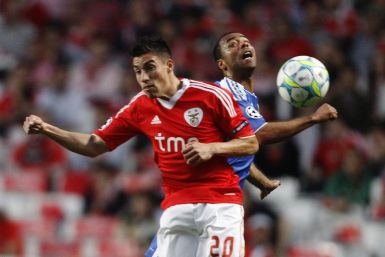 Manchester United has agreed to sign Nicolas Gaitan for €25 million, plus two players in part-exchange, from Benfica, according to reports in Portugal.