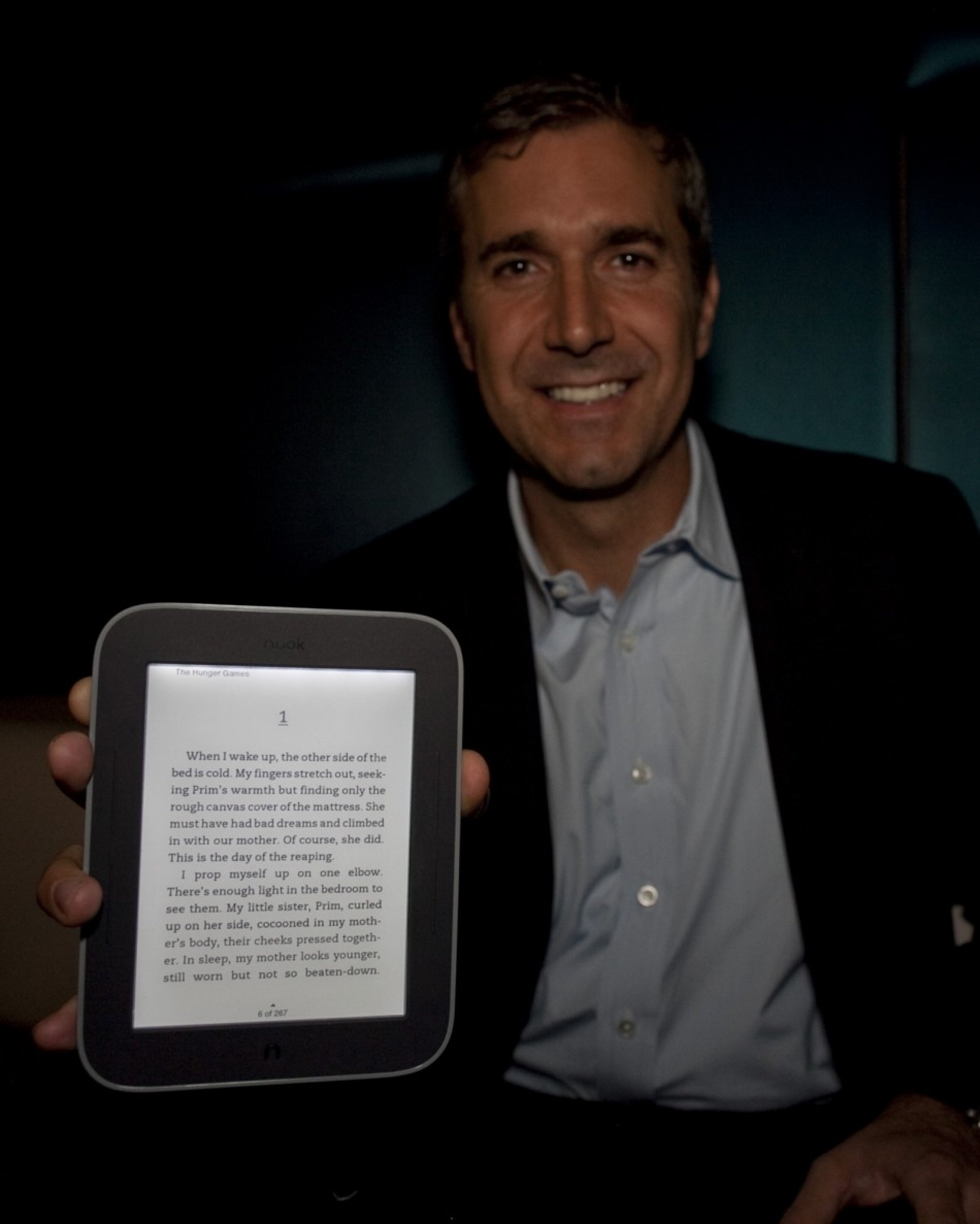 Barnes  Noble New NOOK Now Lets You Read in the Dark