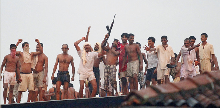 Rioting prisoners in Sri Lanka