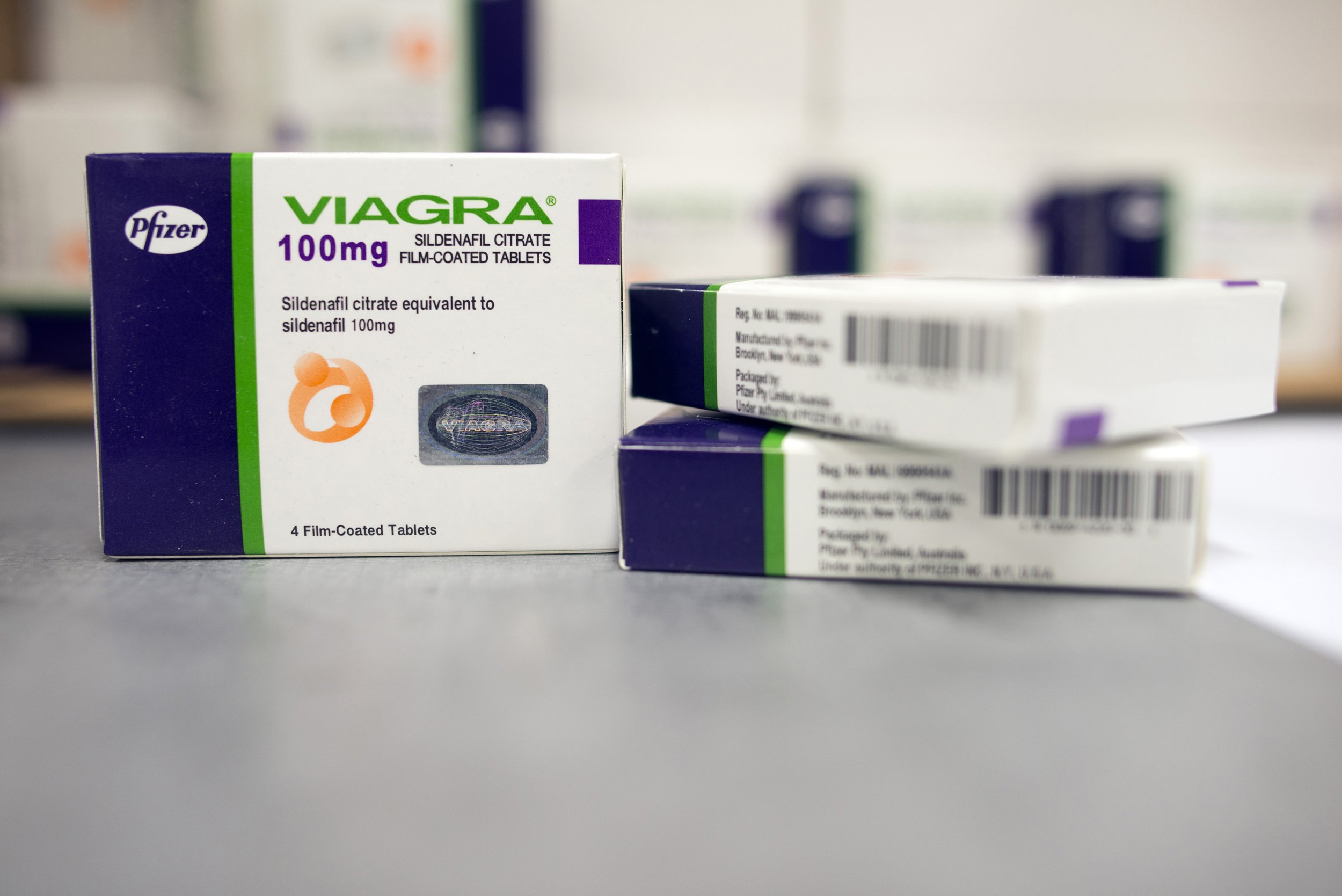Pfizer hikes cost of Viagra and 100 other drugs, report says
