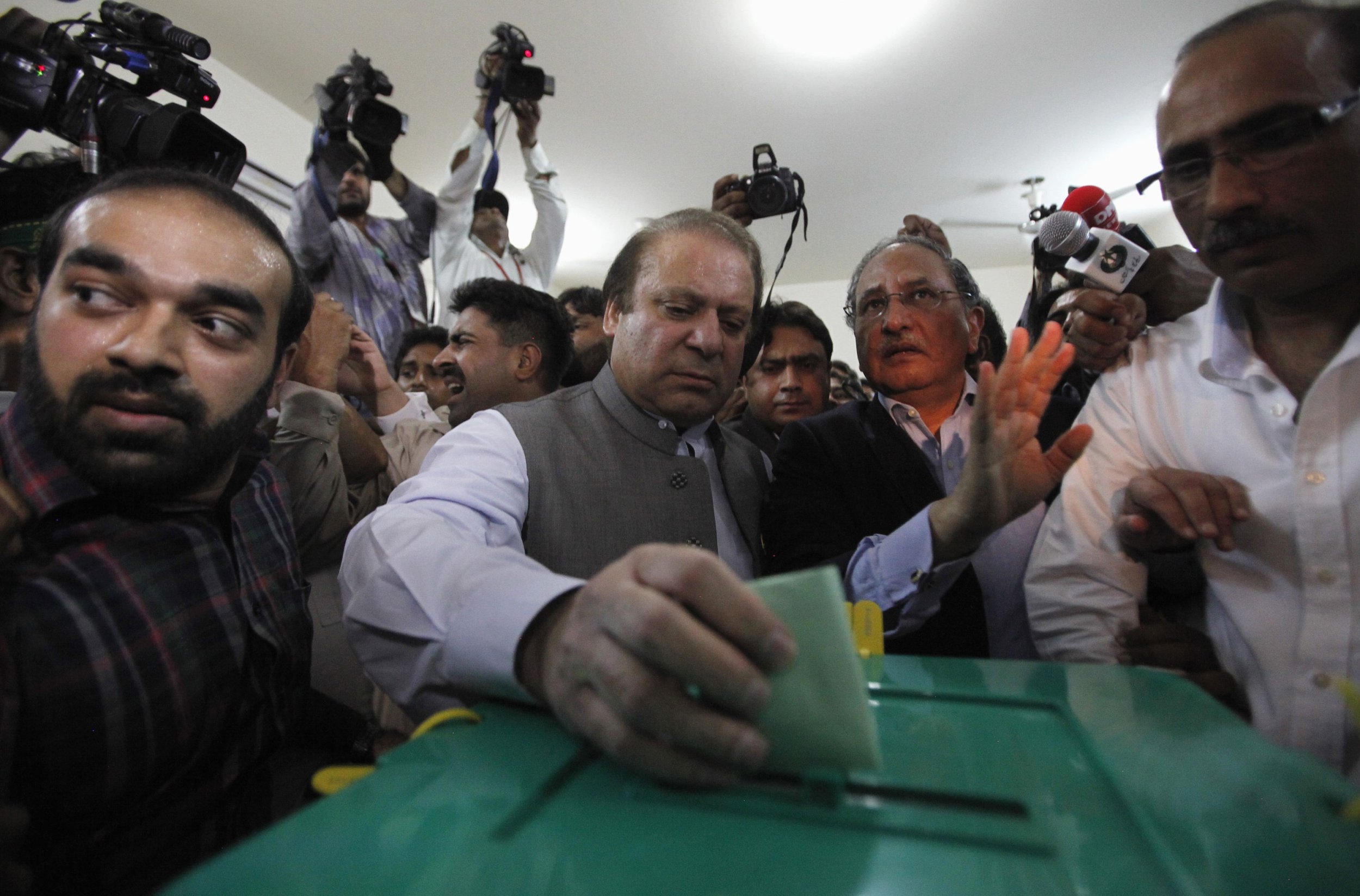 Pakistans Former Prime Minister Nawaz Sharif Claims Victory In