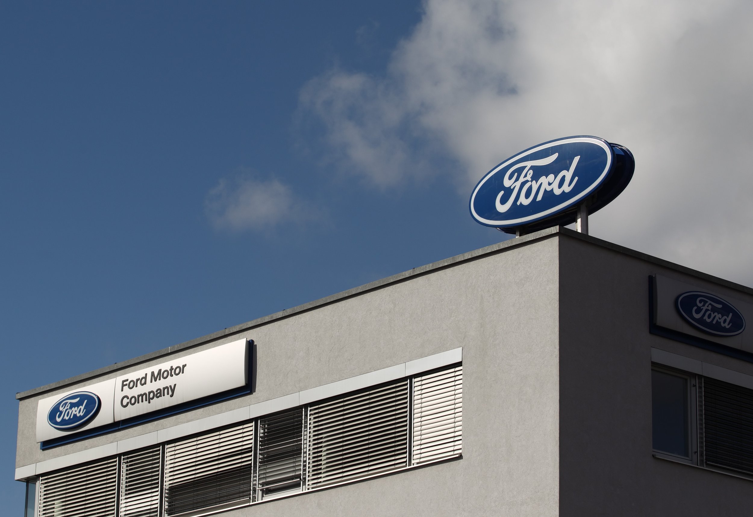 Ford And UAW To Offer Health Care Program To Hourly Workers And