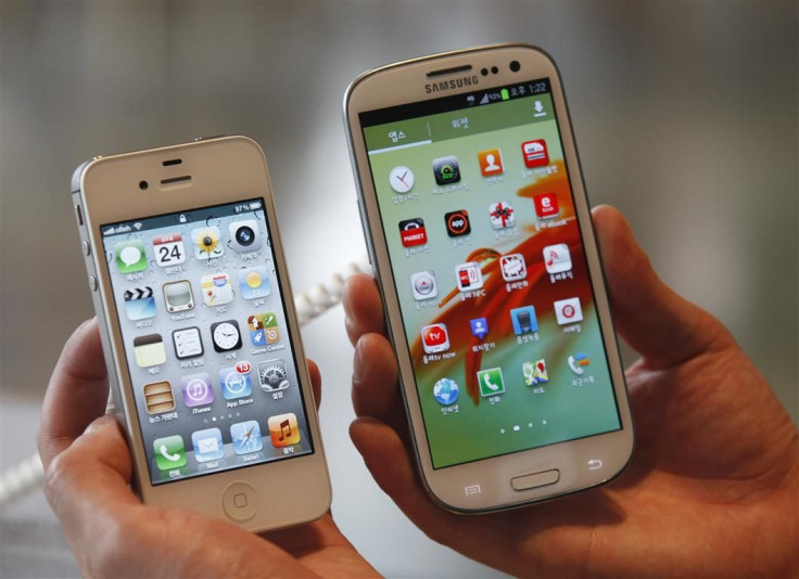Galaxy S4 Outsells iPhone 5